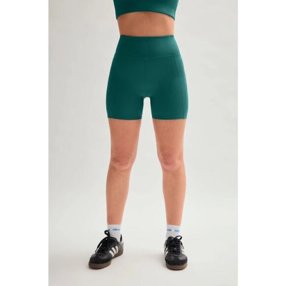 NWT Girlfriend Collective Aspen High-Rise Run Short - Picture 1 of 4